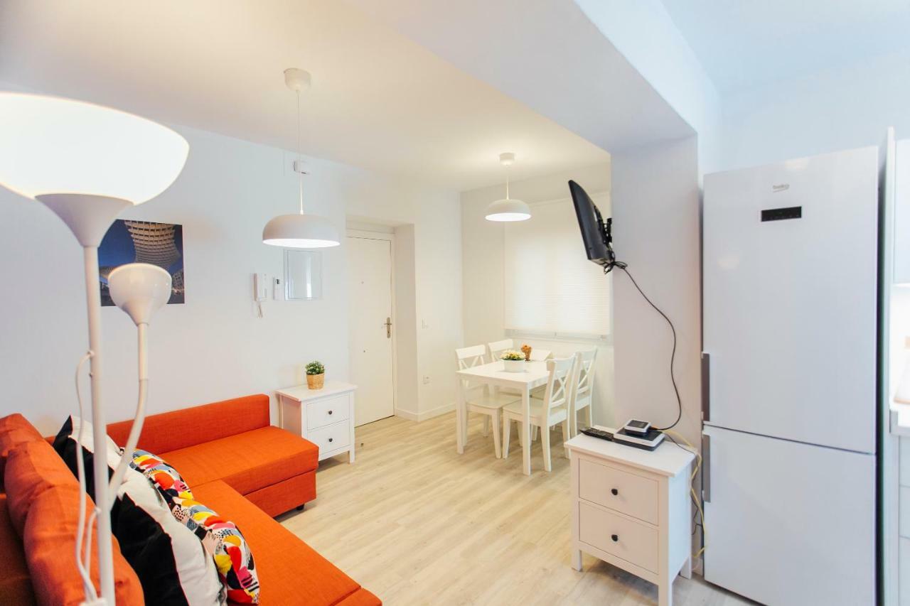 Colorful And Diaphanous- 3Bd 1Bth - Peral Sevilla Eksteriør billede